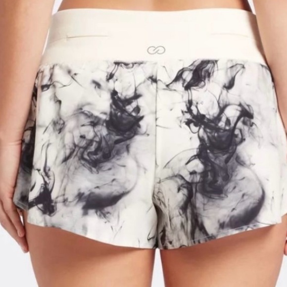 Calia By Carrie Underwood Shorts Calia Kick It Up Performance Shorts Women’s L - Picture 2 of 4